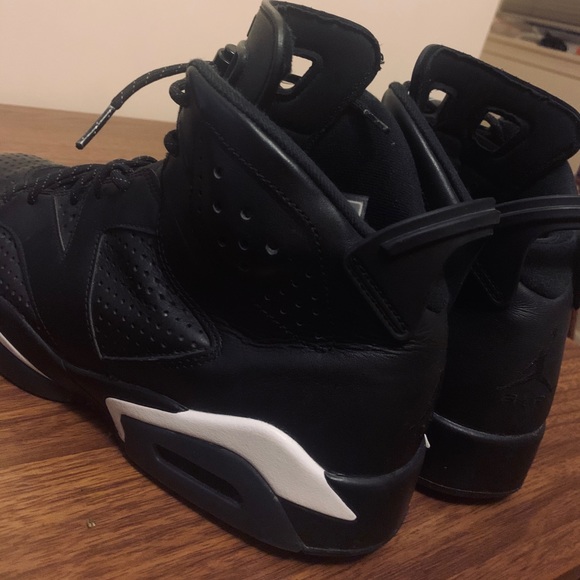 Black cat air Jordan 6s - Picture 4 of 6